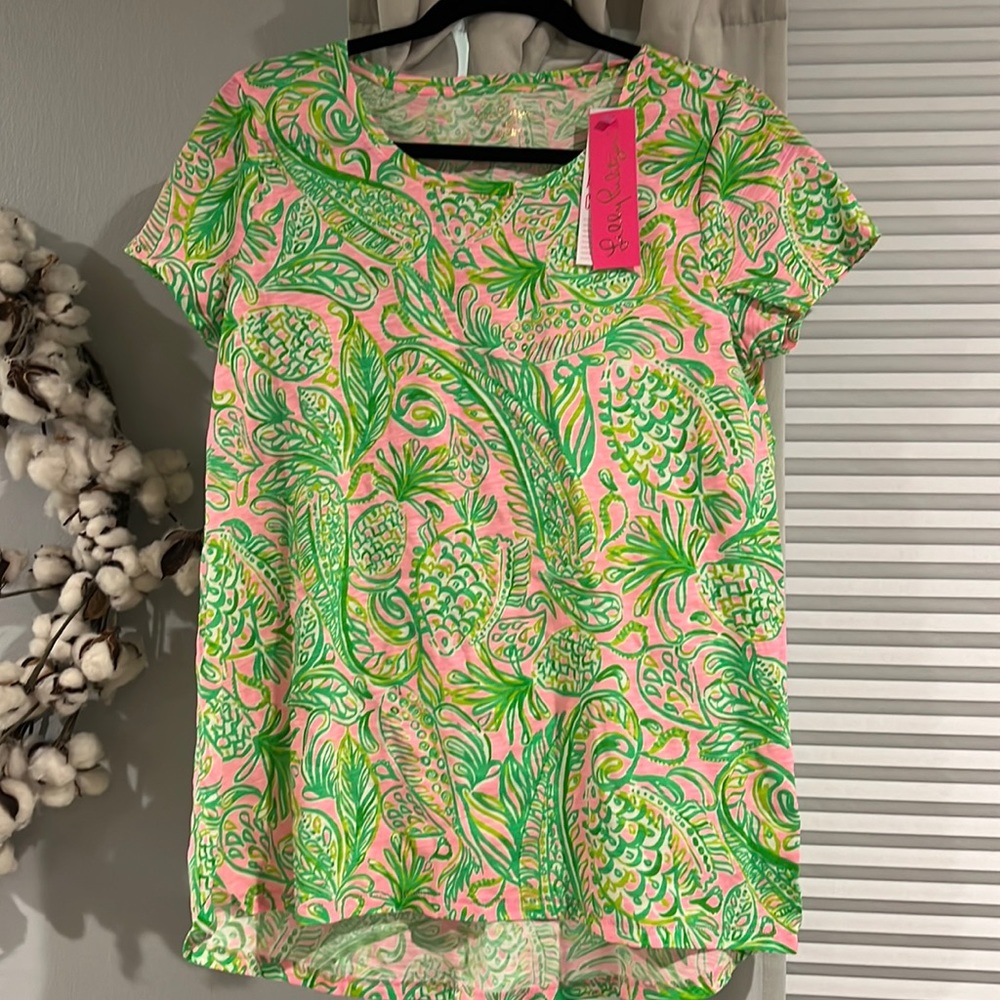 Lilly Pulitzer NWT Medium Etta Scoop Neck Shirt Mandevilla Baby Fins And Flipper